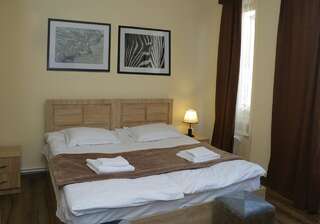 Гостевой дом Guest House MARGARYAN Ереван Стандартный двухместный номер с 1 кроватью или 2 отдельными кроватями-9